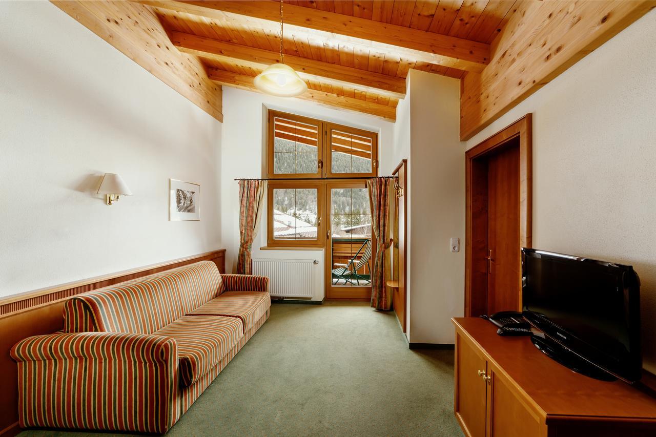 Hotel Pillerseehof ザンクト・ウルリッヒ・アム・ピラーゼー エクステリア 写真